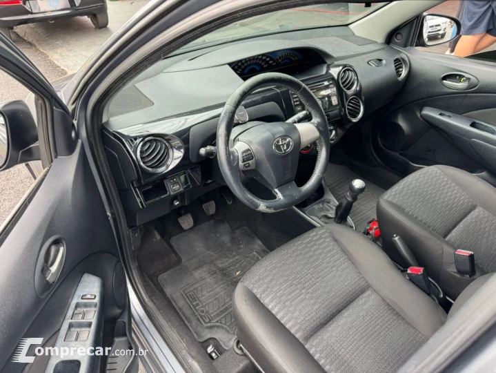 ETIOS XLS Sedan 1.5 Flex 16V 4p Mec.