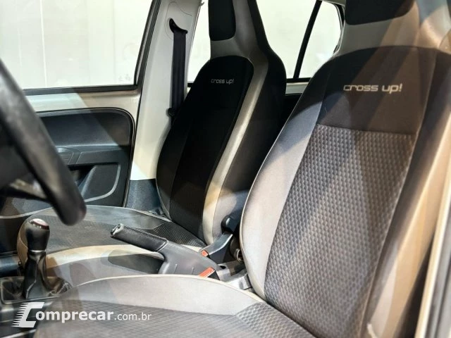 CROSS UP - 1.0 TSI 12V 4P MANUAL