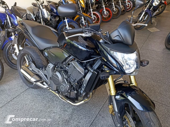 CB 600F HORNET