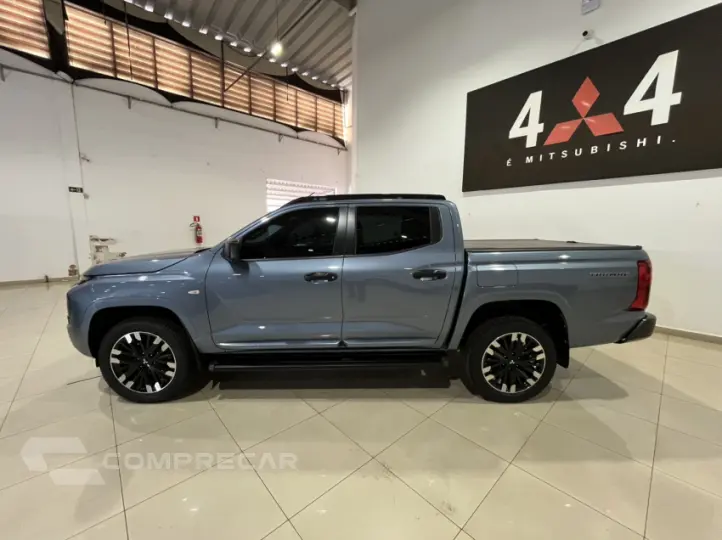 TRITON 2.4 Biturbo CD Tarmac 4X2