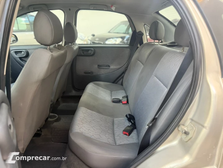 CORSA 1.8 MPFI MAXX SEDAN 8V FLEX 4P MANUAL