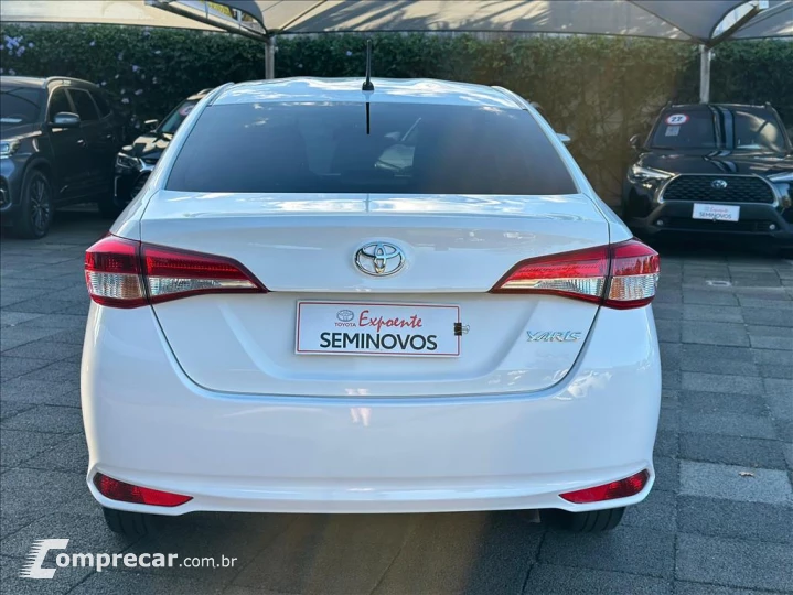 YARIS 1.5 16V FLEX SEDAN XL LIVE MULTIDRIVE