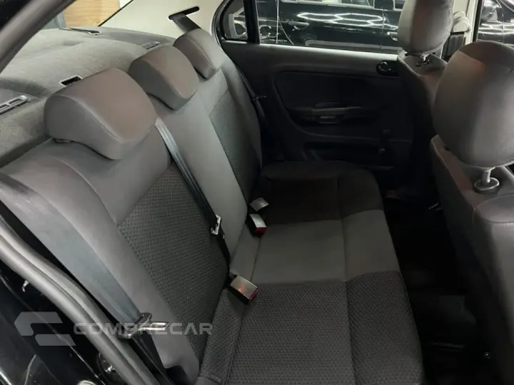 VOYAGE 1.0 12V MPI TOTALFLEX 4P MANUAL