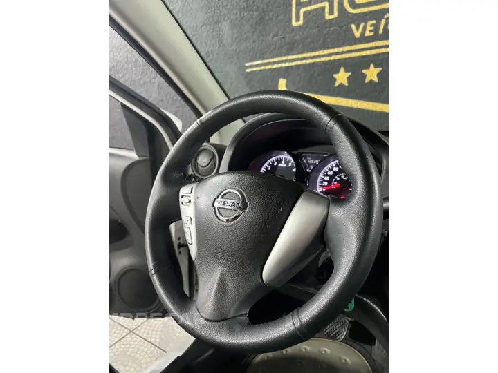 VERSA 1.6 16V FLEX SV 4P XTRONIC
