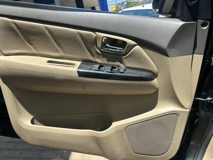 Hilux SW4 SRV D4-D 4x4 3.0 TDI Dies. Aut