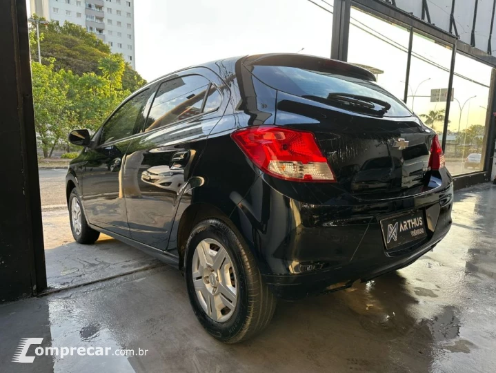 ONIX HATCH LT 1.0 8V FlexPower 5p Mec.