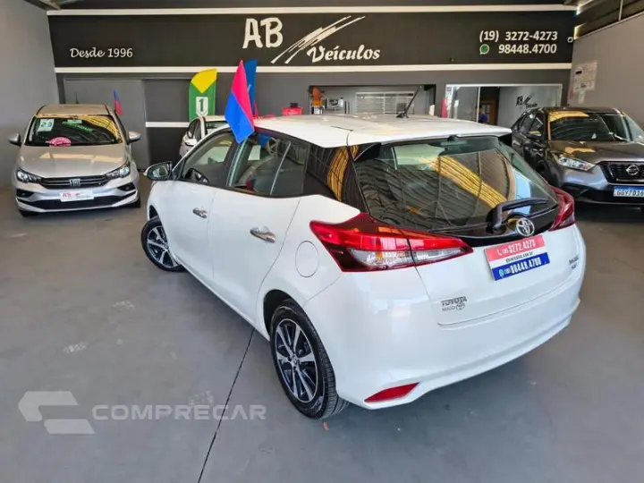 YARIS HB XLS15 AT
