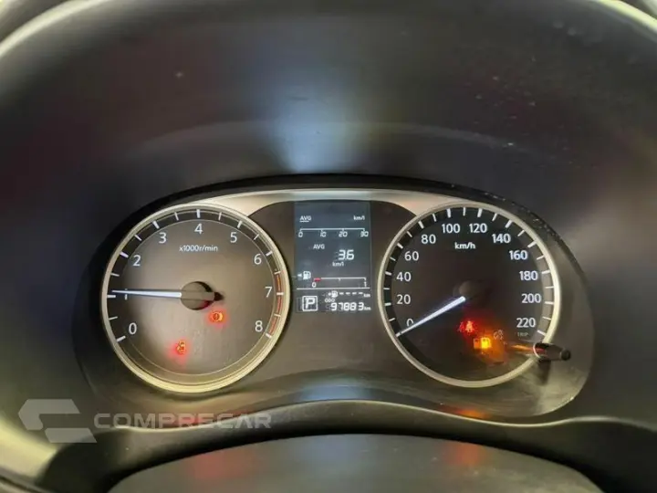 KICKS SV CVT