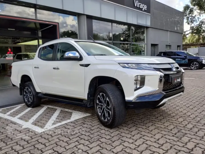 L200 TRITON 2.4 16V Turbo Sport Hpe-s CD 4X4