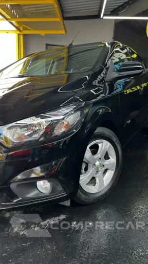 Onix Hatch 1.4 4P FLEX LT AUTOMÁTICO