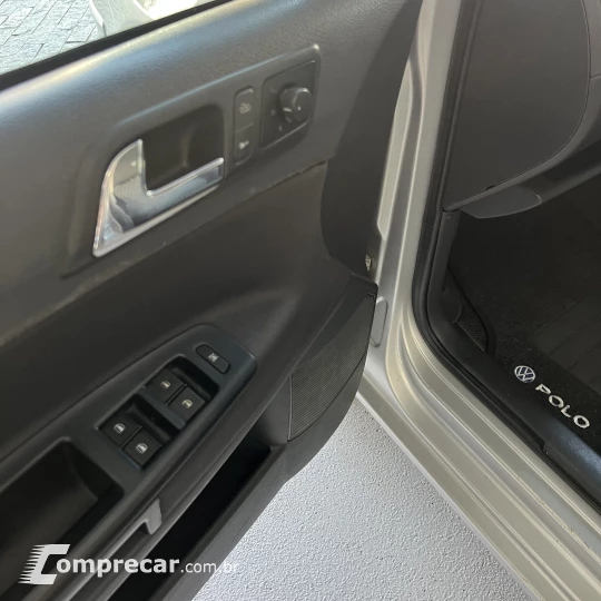 Polo Sedan 1.6 Mi Total Flex 8V 4p