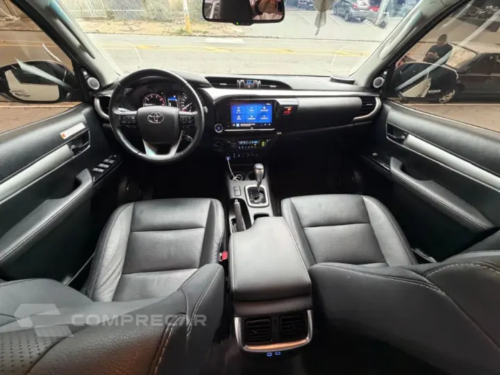Hilux CD SRX Plus 4x4 2.8 TDI Die. Aut.