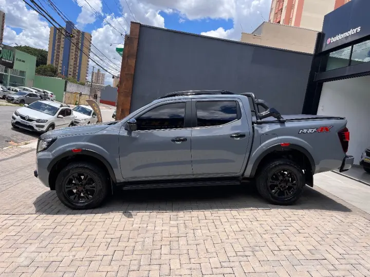 Frontier PRO4X CD 4x4 2.3 Bi-TB Die. Aut