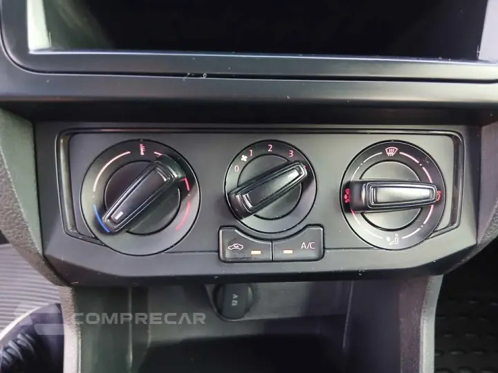 VOYAGE 1.6 C 8V