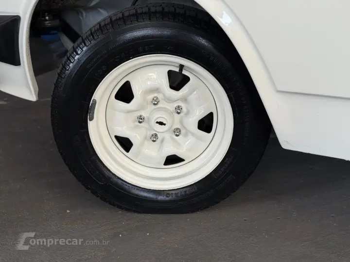 Caravan 2.5 Ambulância Comodoro 4.1/2.5