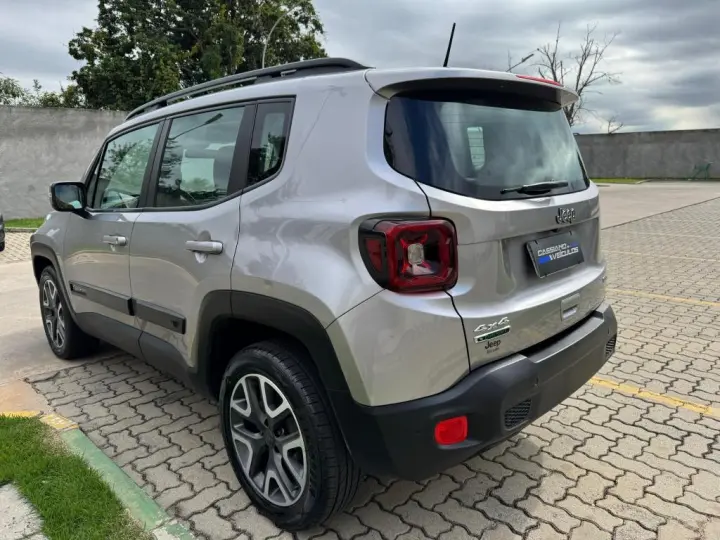 Renegade 2.0 16V 4P TURBO DIESEL LONGITUDE 4X4 AUTOMÁTICO