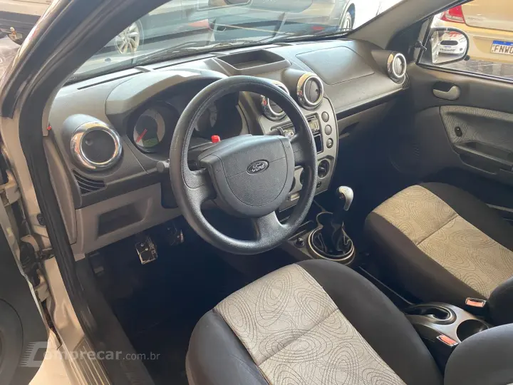 FIESTA 1.6 MPI Class Sedan 8V