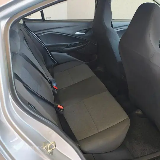 ONIX 1.0 PLUS TURBO AT SEDAN