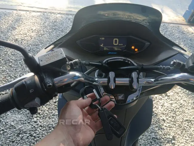 PCX DLX - SCOOTER