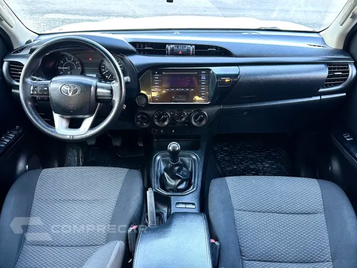 HILUX HILUX CD STD 2.8 16V TURBO DIE 4X4 4P C/AR