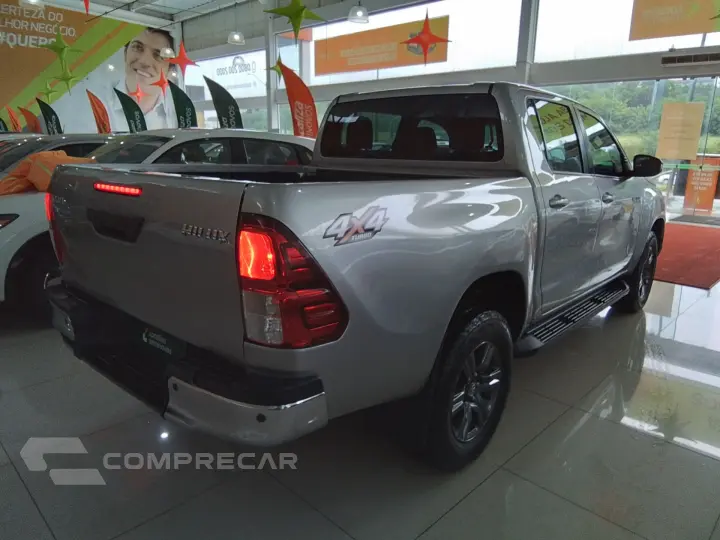 HILUX 2.8 D-4D TURBO DIESEL CD SR 4X4 AUTOMÁTICO