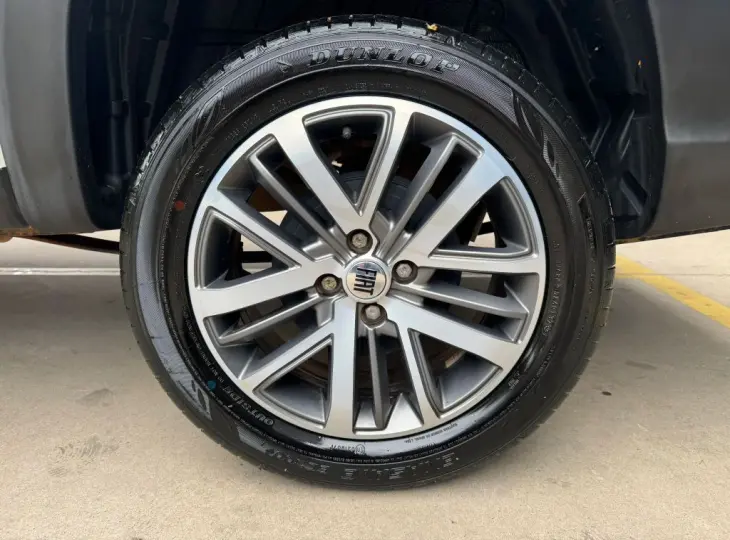 Strada Volcano 1.3 Flex 8V CD