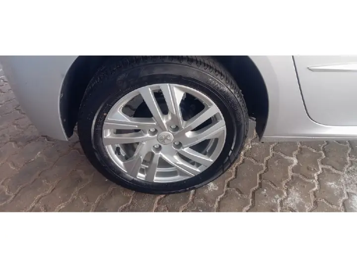 208 1.6 16V FLEX ACTIVE AT