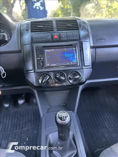POLO SEDAN 1.6 MI 8V FLEX 4P MANUAL