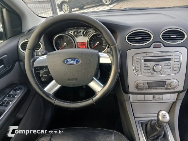 FOCUS SEDAN - 2.0 GLX SEDAN 16V 4P MANUAL