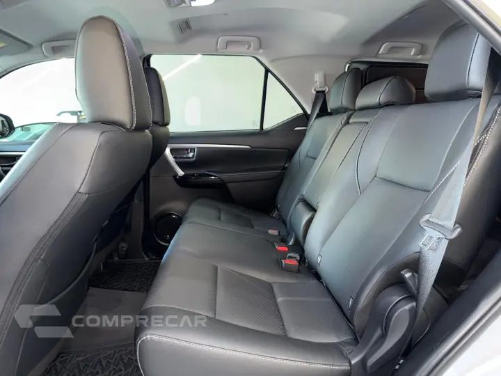 Hilux SW4 SRX platinum