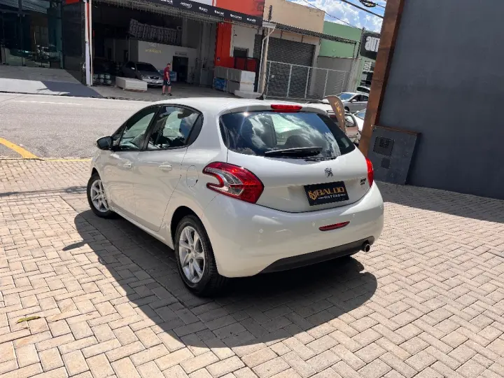 208 Active Pack 1.6 Flex 16V 5p Aut.