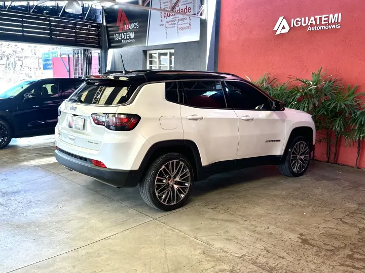 COMPASS 2.0 TD350 TURBO DIESEL LIMITED AT9