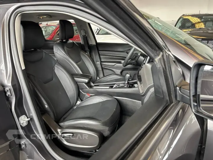 COMPASS LONG. T270 1.3 TB 4x2 Flex Aut.