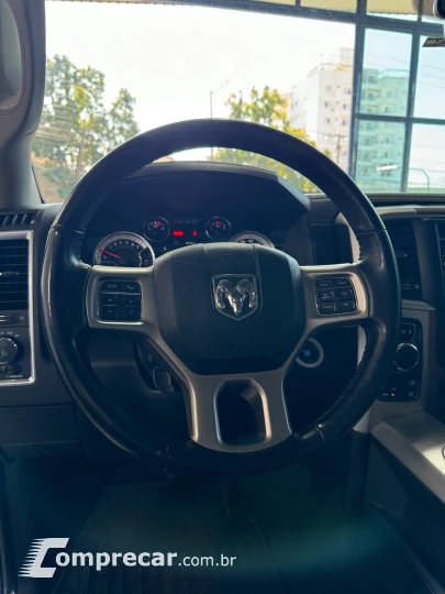 CLASSIC LARAMIE 5.7 CD V8 4X4 Aut.