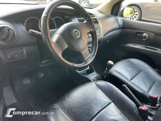 GRAND LIVINA - 1.8 S 16V 4P MANUAL