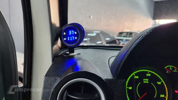 T-4 4x4 3.0 TB Int. Cap. Rígida Diesel