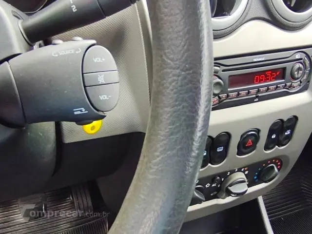 SANDERO - 1.6 EXPRESSION 8V 4P MANUAL