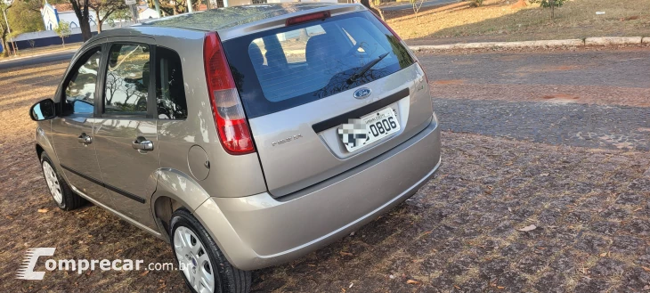 FIESTA 1.6 MPI Class Hatch 8V