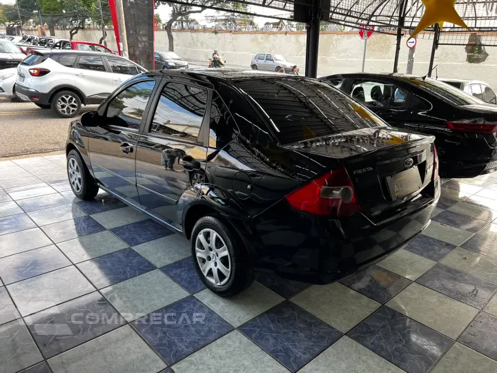 FIESTA 1.6 MPI Class Sedan 8V