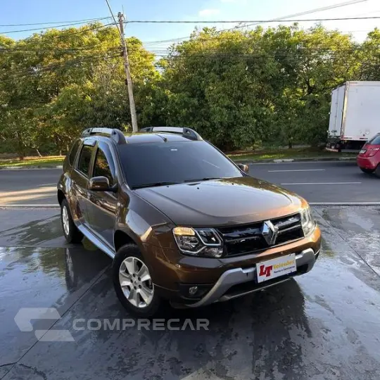 DUSTER 20 D 4X2