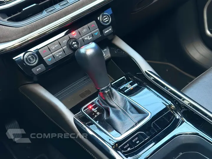 COMMANDER 1.3 T270 TURBO FLEX OVERLAND AT6