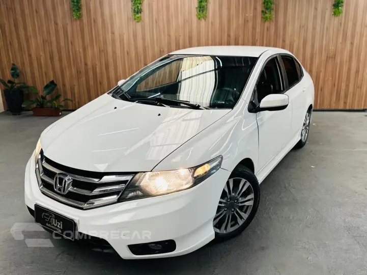 CITY 1.5 LX Sedan 16V