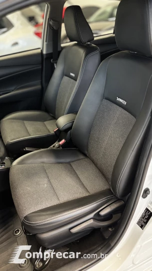 YARIS 1.5 16V Sedan XS