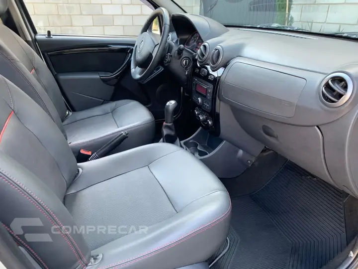 SANDERO 1.6 SL STEPWAY RIP CURL 16V FLEX 4P MANUAL