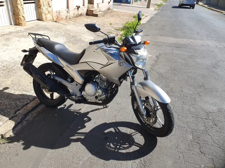 Fazer 250