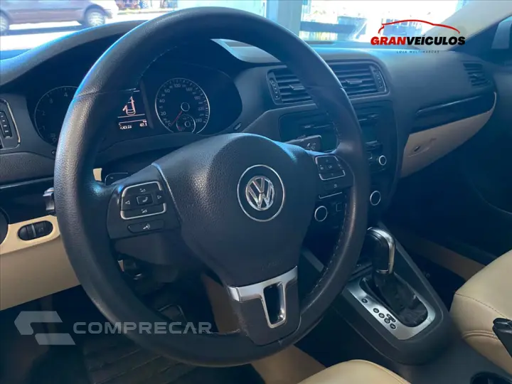 JETTA 2.0 COMFORTLINE FLEX 4P TIPTRONIC