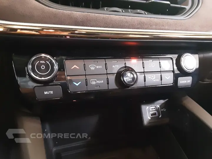 COMMANDER 1.3 T270 TURBO FLEX OVERLAND AT6