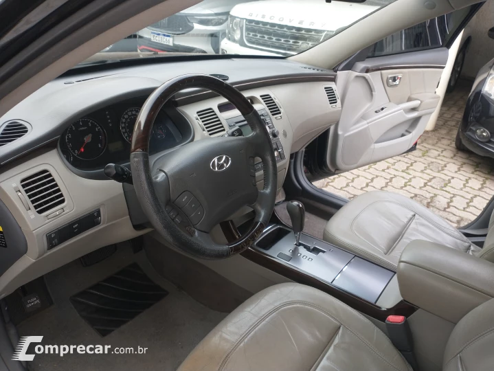 AZERA 3.0 MPFI GLS V6 24V