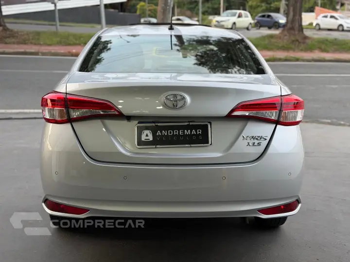 Yaris 1.5 16V Flex Sedan Xls Connect Multidrive