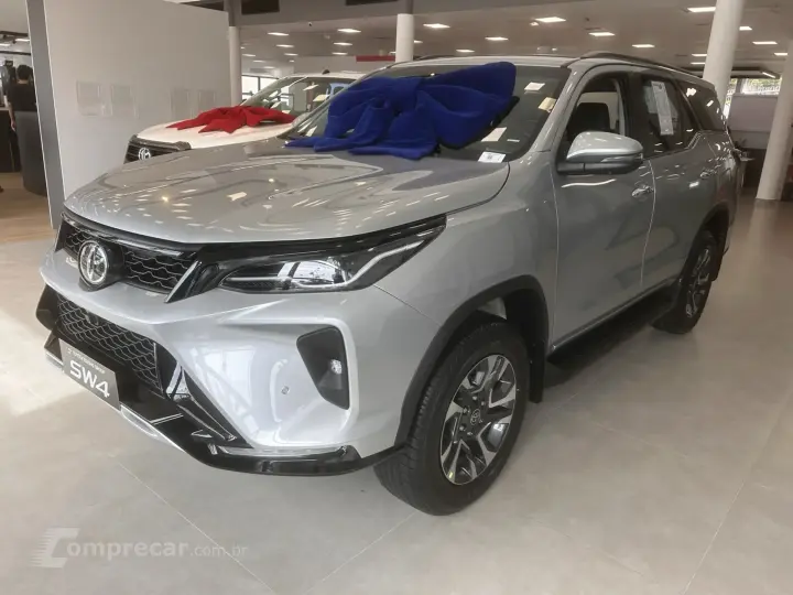 HILUX SW4 2.8 D-4D TURBO SRX PLATINUM 7L 4X4 AUTOMÁTICO